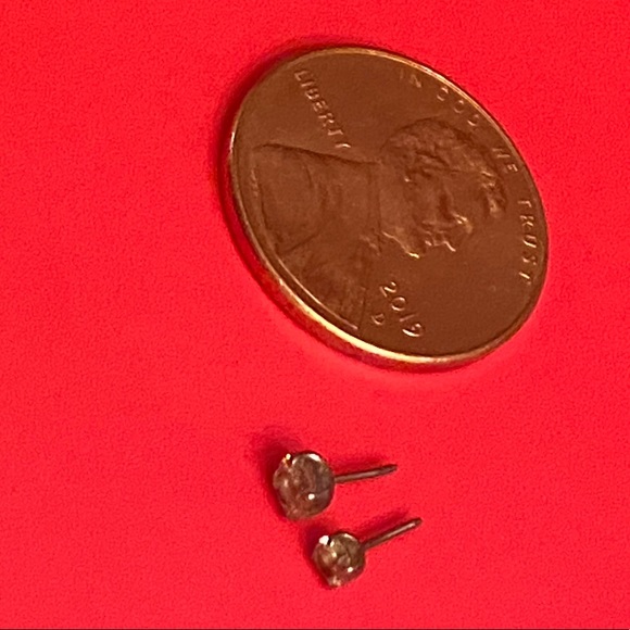 2 Sterling silver threadless threadless earring - Picture 2 of 2